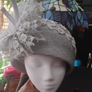 Chic Silver Women's Hat with Floral Lace